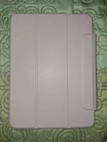 Customer photo review of MagSnap Fusion iPad Case