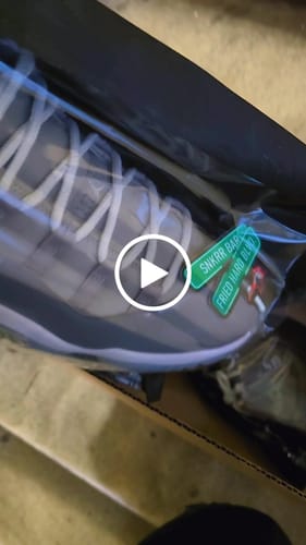 Customer video review of SUEDE DEEP CLEAN