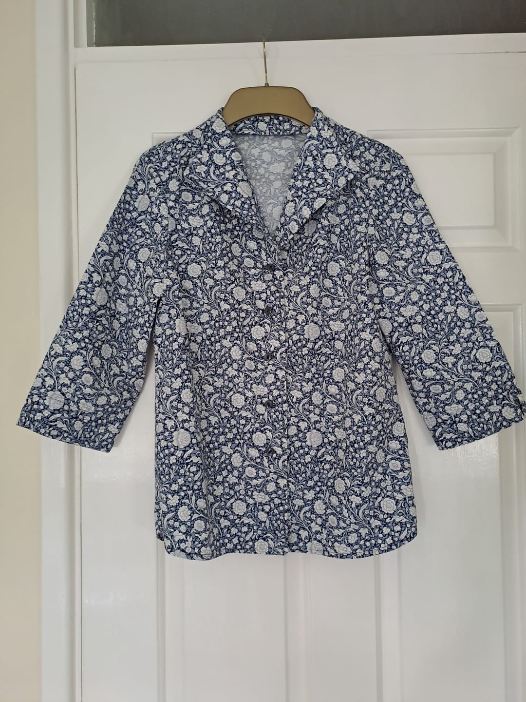 Customer photo review of Elegant Floral Rose & Hubble Cotton Poplin Fabric