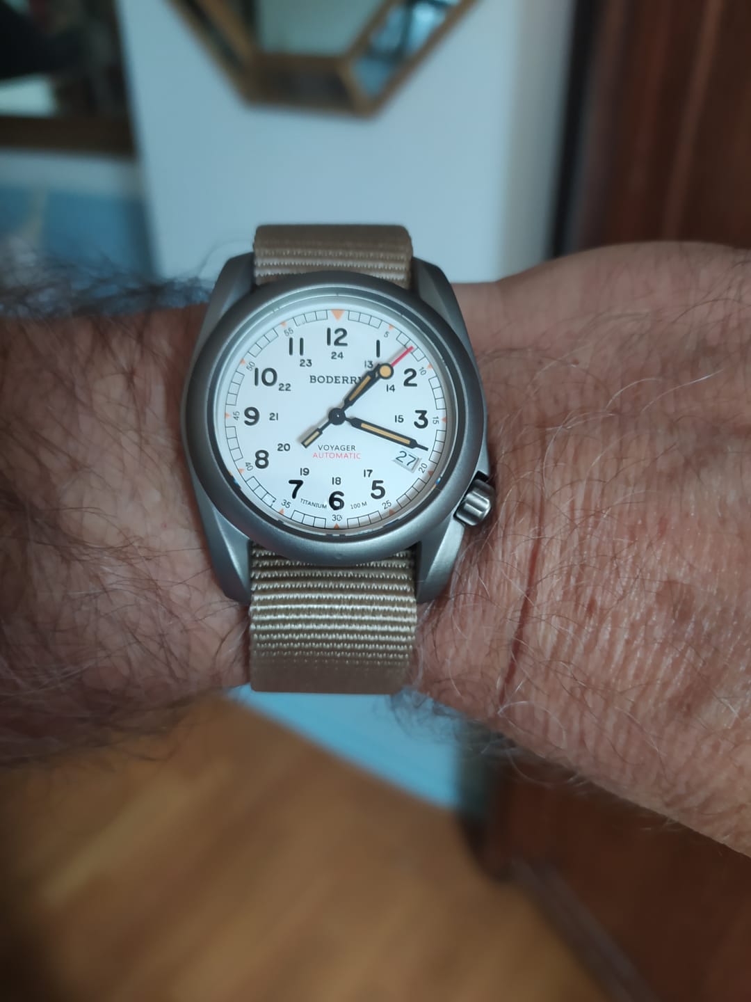 Customer photo review of VOYAGER - 100M Waterproof Titanium Automatic Field Watch | White-bracelet