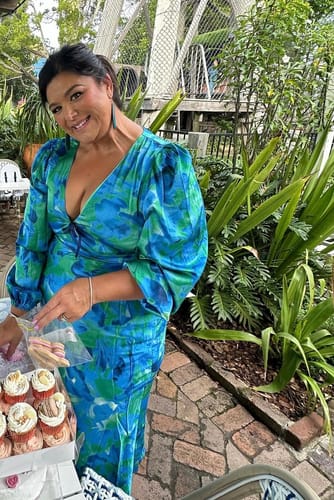 Customer photo review of Kora Satin Midi Dress - Green/Blue Print *[EXCLUSIVE]