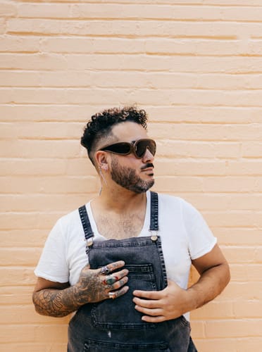 Customer photo review of Over Shoulder Black Acid Washed Apron