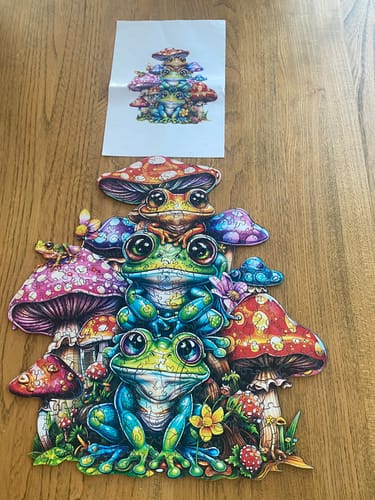 Customer photo review of Frog Family Wooden Jigsaw Puzzle