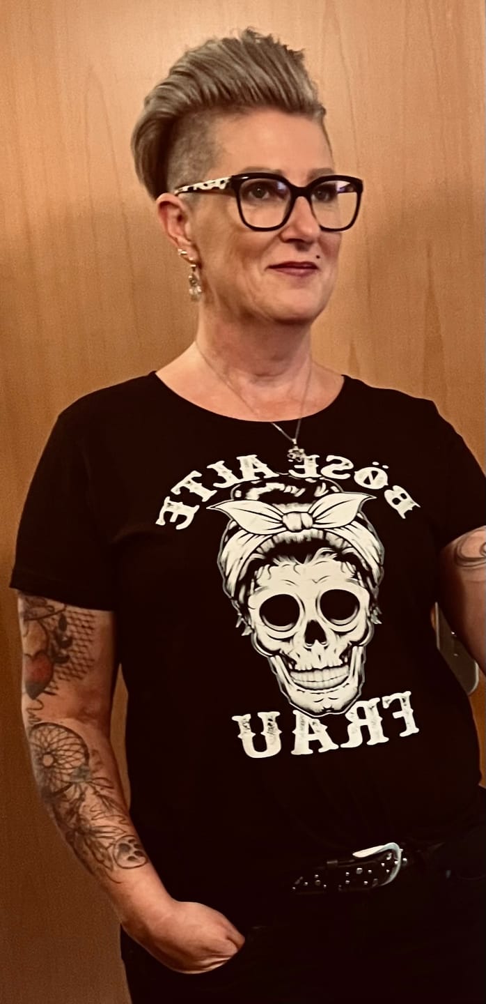 Customer photo review of Böse alte Frau - Damen T-Shirt