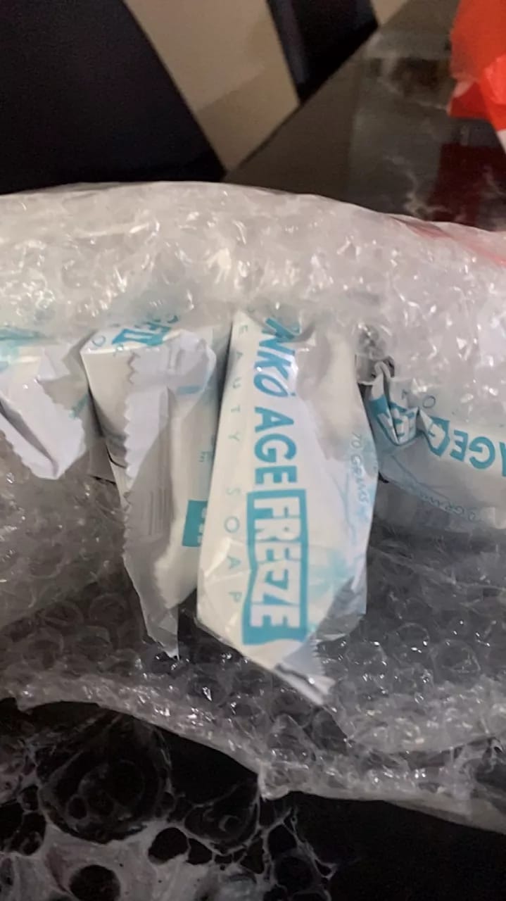 Customer photo review of SHINKO AGE FREEZE WHITENING SOAP