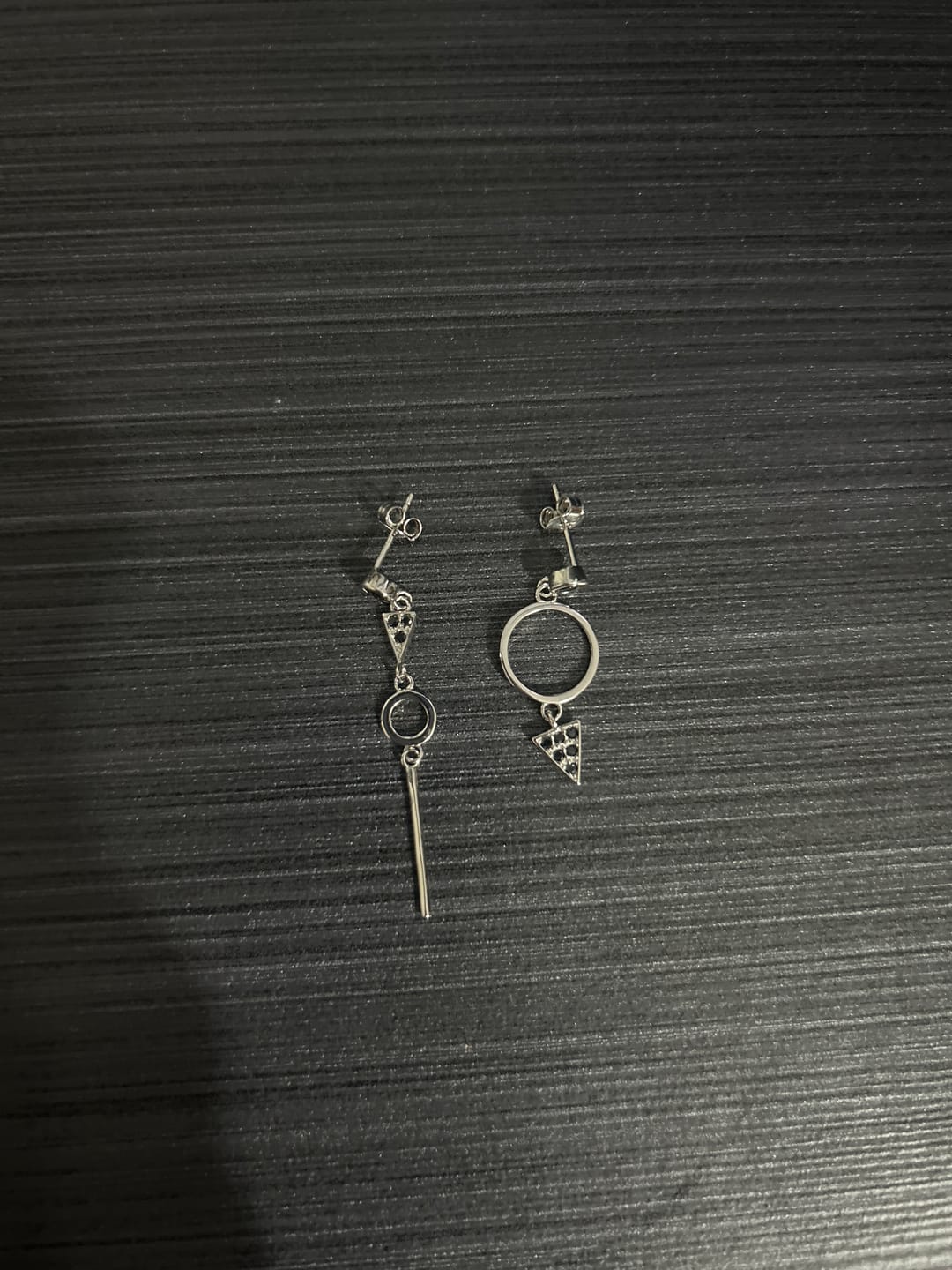Customer photo review of Pendientes Espinela Negra