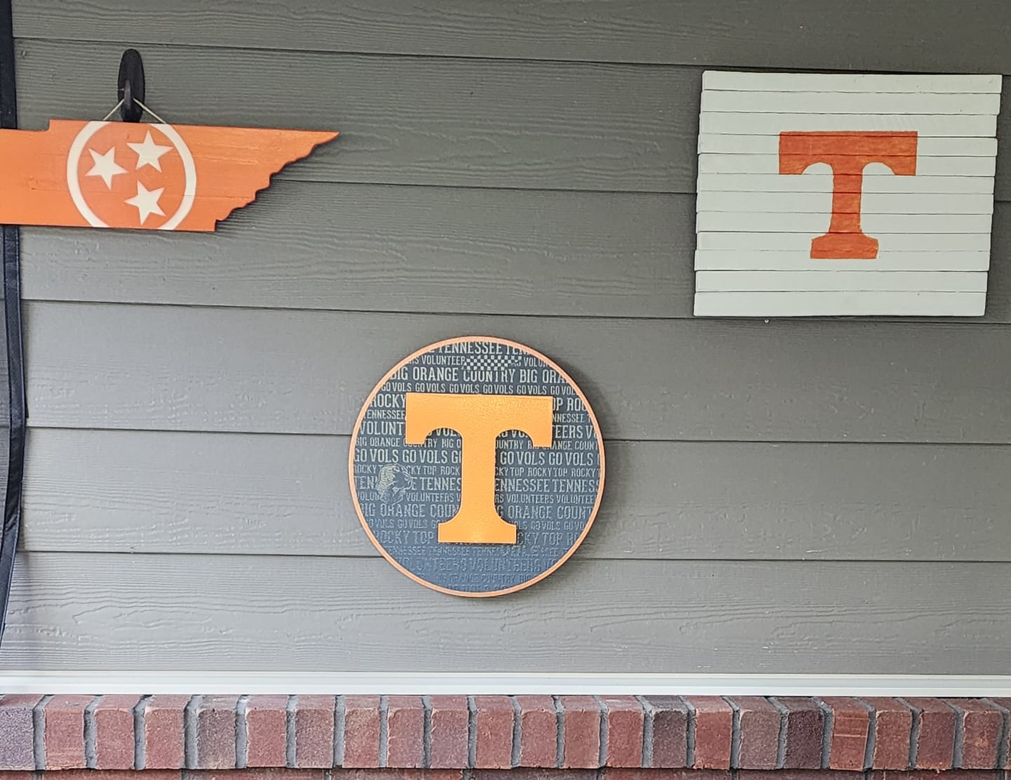 Customer photo review of Tennessee Volunteers CRAFT SERIES 3D Embossed Metal Wall Art