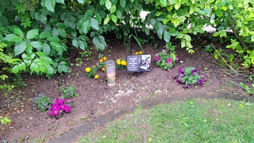 Customer photo review of Katzen-Türschild mit Foto & Wunschtext (UV- UND WETTERFEST)