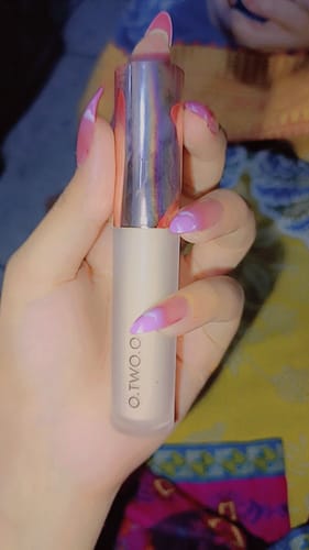 Customer photo review of O.TWO.O HIGH COVERAGE LIQUID CONCEALER