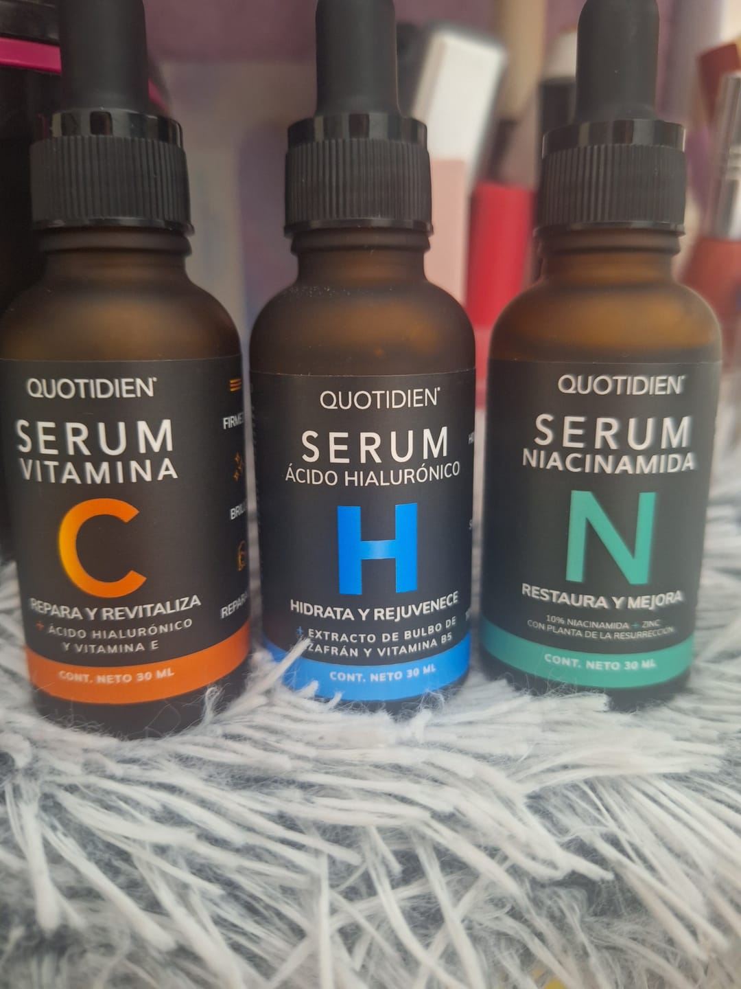 Customer photo review of Kit Los Esenciales (47% OFF) - Serum de Vitamina C 30ml + Serum de Niacinamida 30ml + Serum de Ácido Hialurónico 30ml