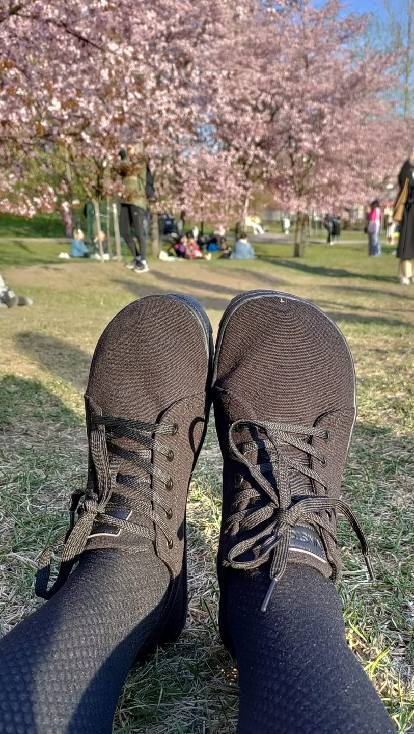 Customer photo review of Vaistoa Rento 2 -paljasjalkatennarit