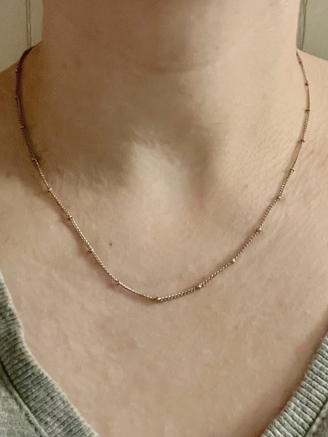 Customer photo review of Simple Dots Halskette | 18K vergoldet