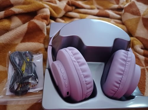 Customer photo review of Audífonos inalámbricos On ear | STF Neo ANC | Cancelación de ruido 40 hrs uso Lila