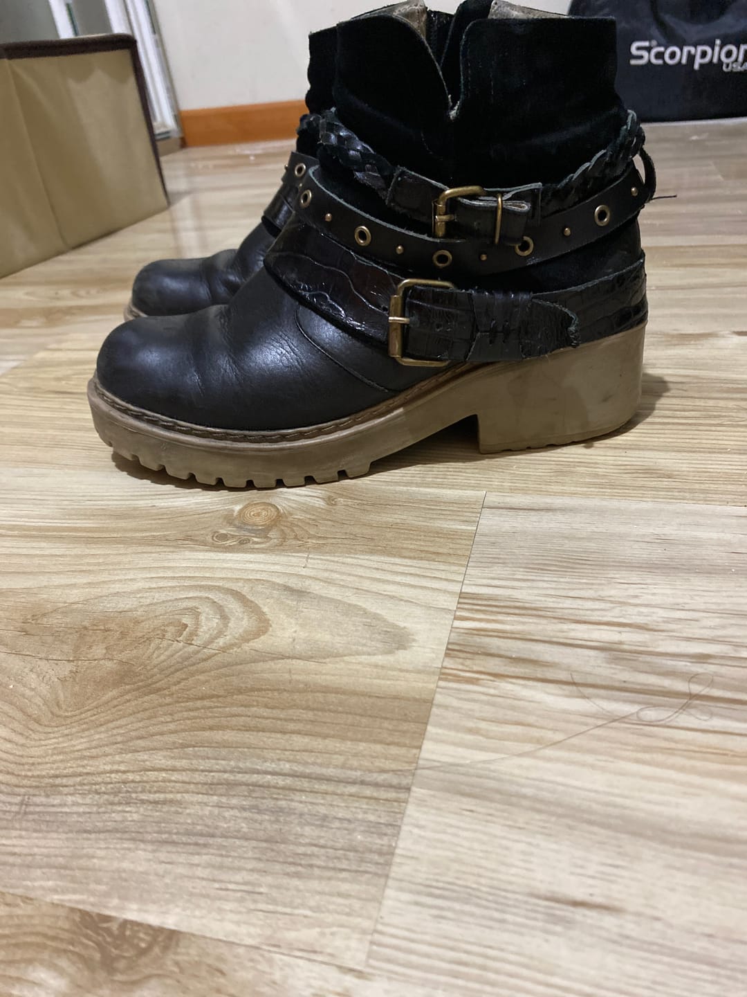 Customer photo review of Botin Mujer / Queltehue Negro
