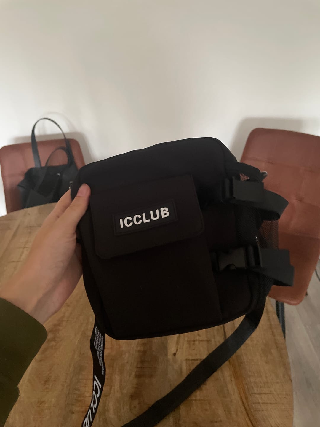 Customer photo review of BOTTLE BAG | BLACK