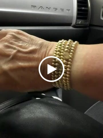 Customer video review of cross juno bracelet (4mm)