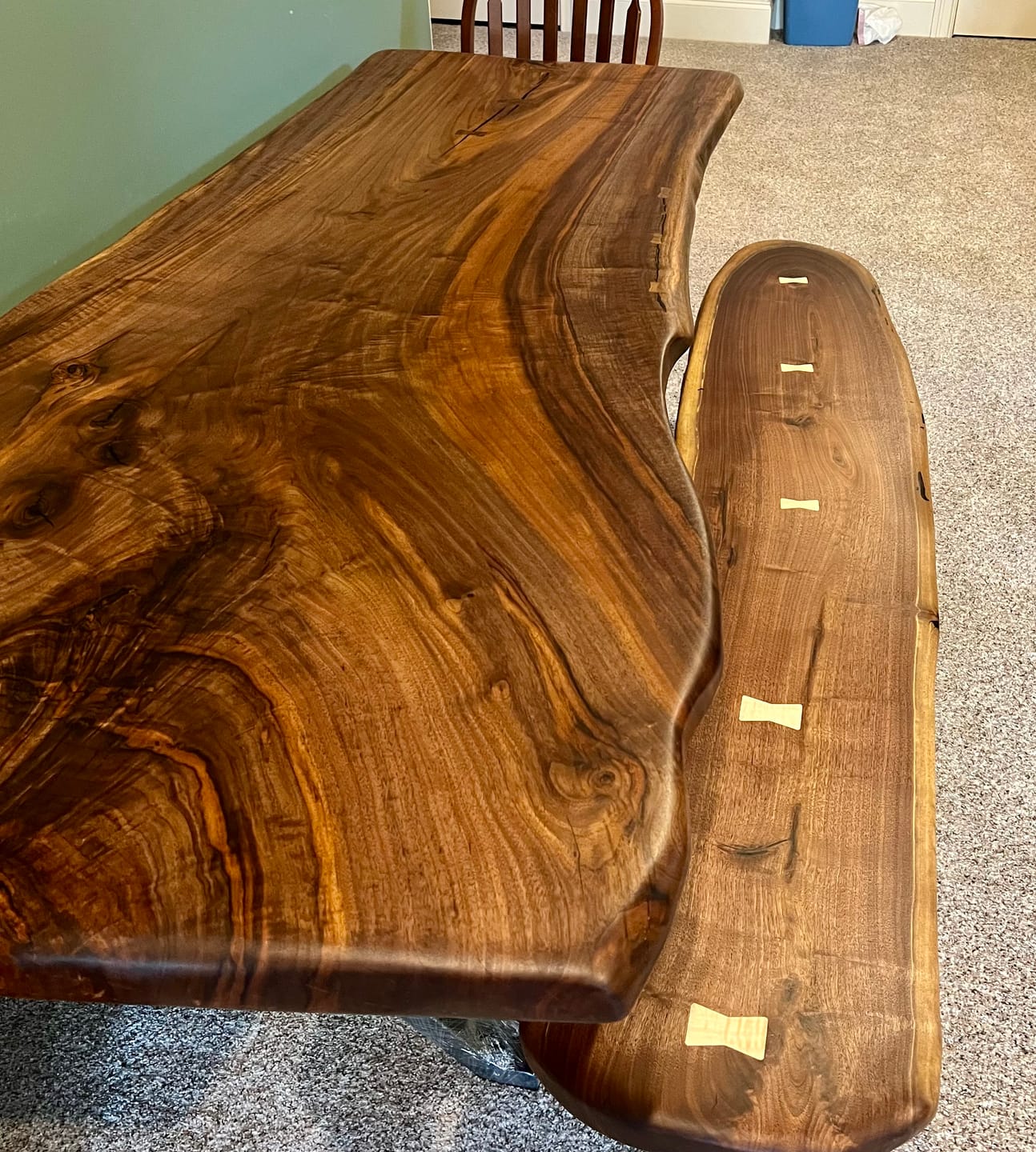Customer photo review of Coffee Table Legs 214 Botas 16H for Live Edge Tabletop