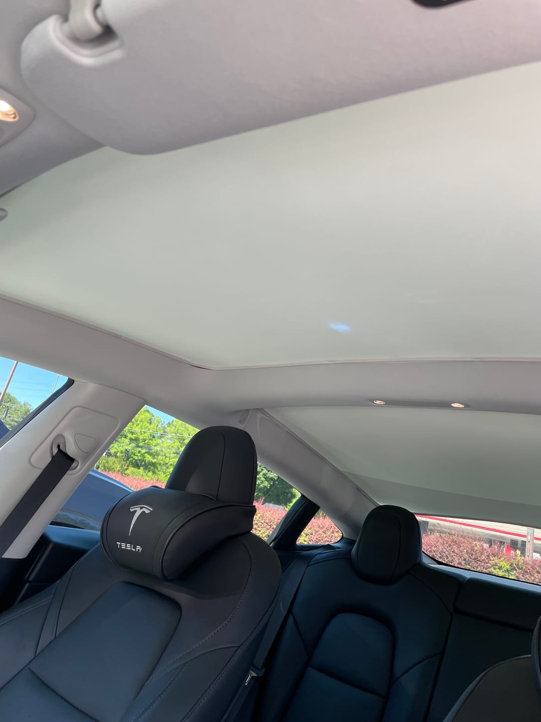 Customer photo review of TPARTS Glass Roof Sunshade for Tesla Model 3 & Model Y