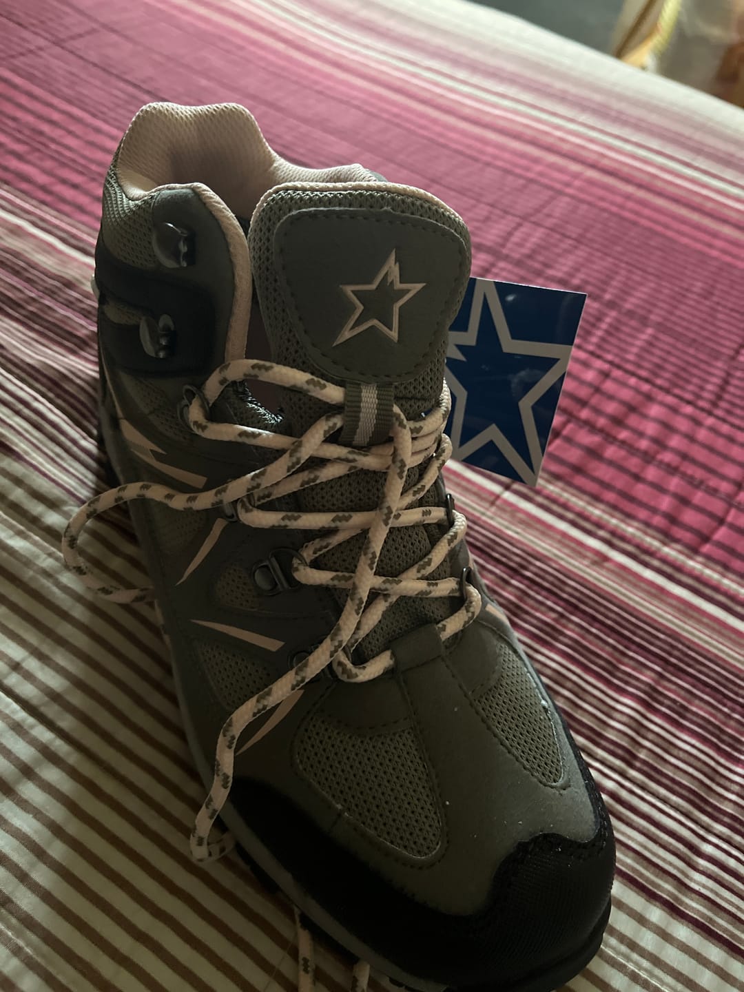 Customer photo review of Botas Alaska Jade Waterproof Trekking Mujer Oliva