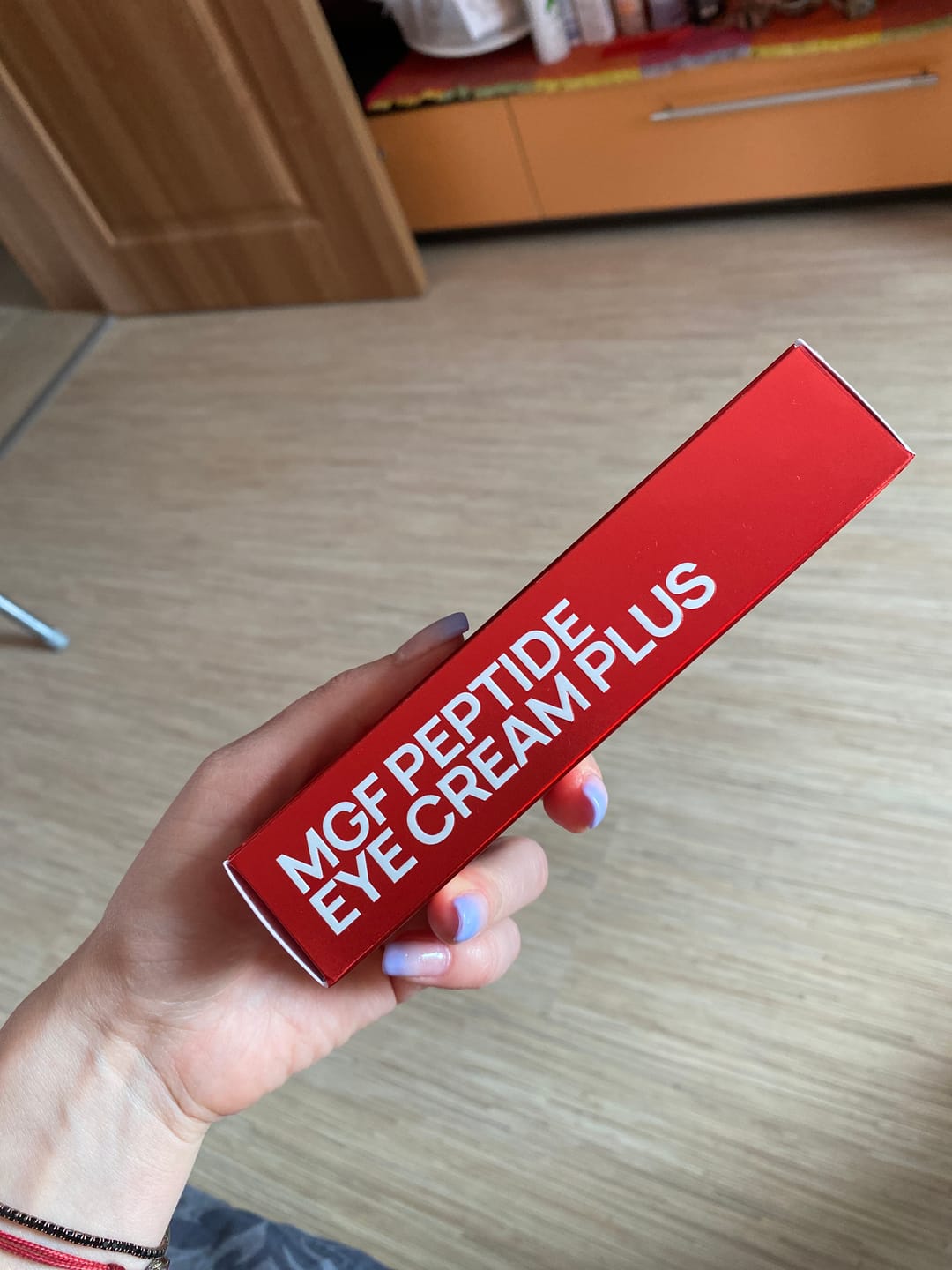 Customer photo review of Подмладяващ крем за околоочен контур с пептиди и MGF комплекс от растежни фактори Bueno MGF Peptide Eye Cream Plus
