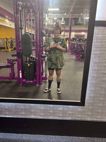 Customer photo review of Salty Savage Unisex “THICC GIRLS CLUB" Oversized Tie Dye Crew Tee