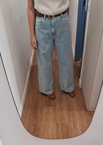 Isabela P. review of Calça Jeans Wide Leg Buriti Azul Claro image 1 out of 1