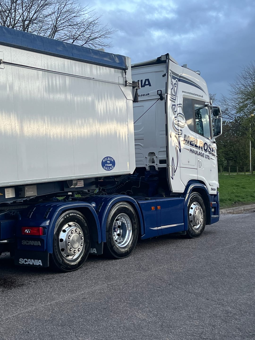 Customer photo review of Revolution - Tyre & Trim Gel