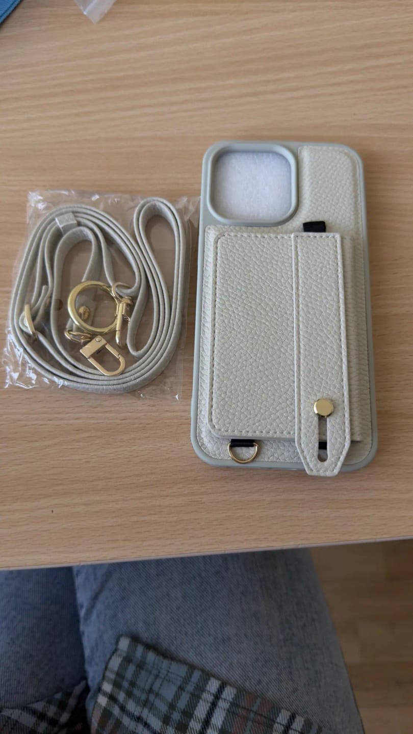 Customer photo review of "Cover" - iPhone Crossbody Schutzhülle