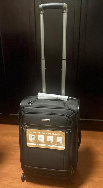 Customer photo review of Avalon Softside Carry-On Expandable Spinner