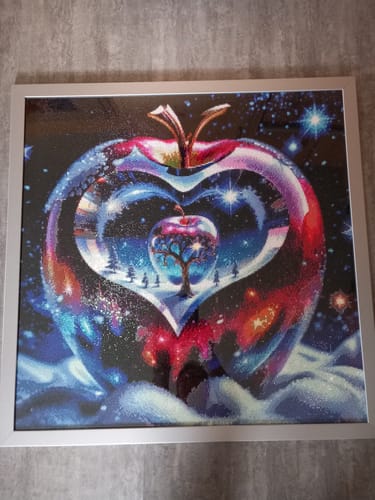 Customer photo review of 5D Diamond Painting AB Steine Magic Crystal Apple