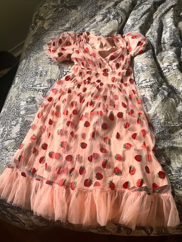 Customer photo review of Robe Swing Vintage Année 50 Gaze Rose Fraise Soirée Cocktail Pin Up