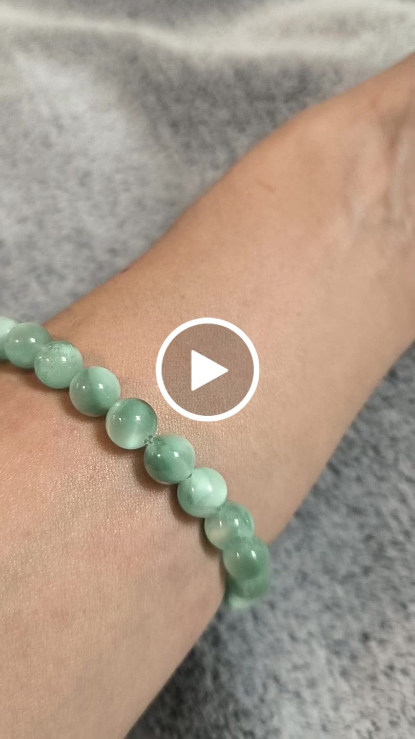 Customer video review of Bracelet Pierre de Lune Verte