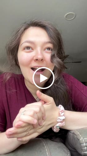 Customer video review of Capri Candle
