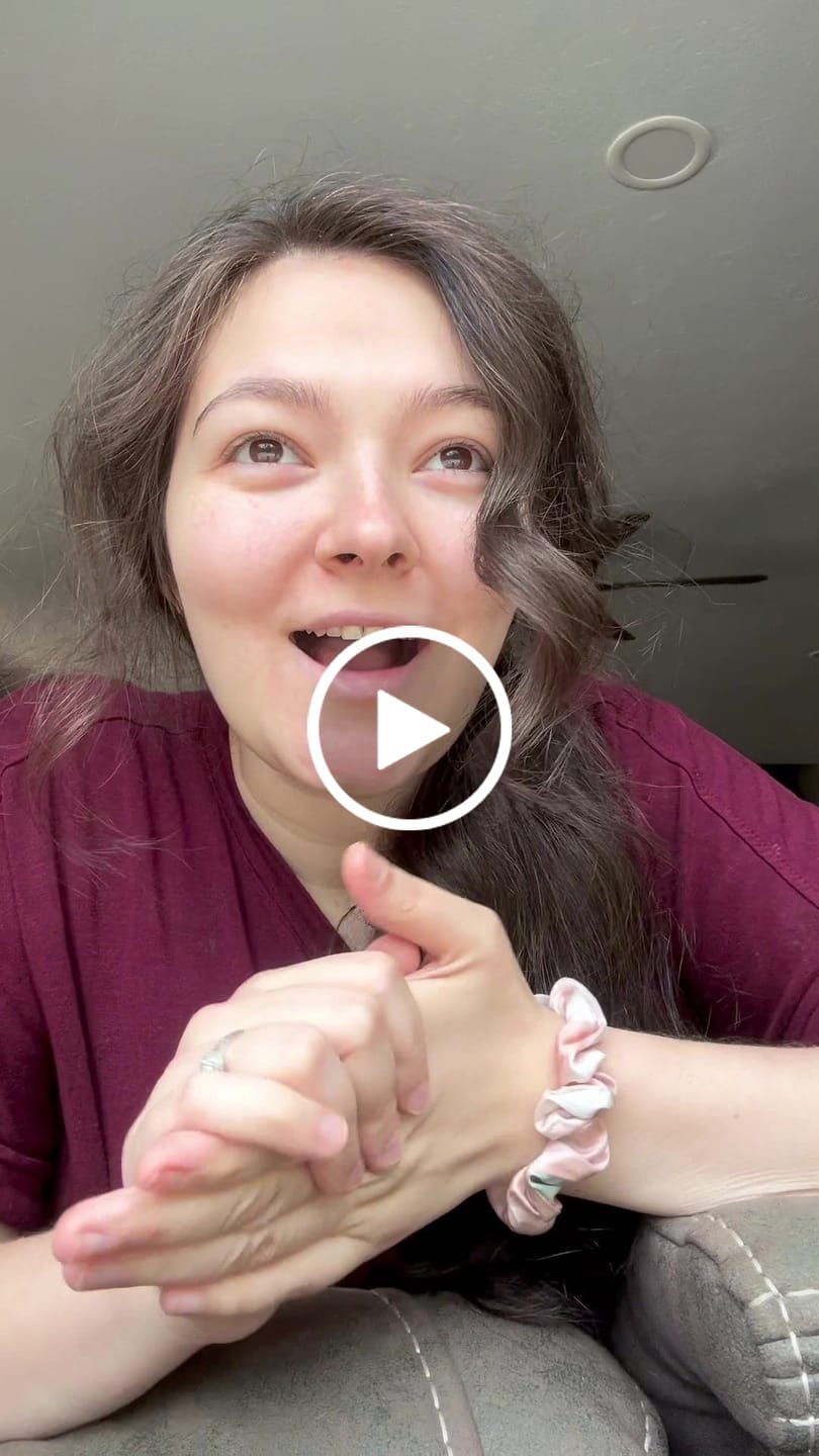 Customer video review of Capri Candle