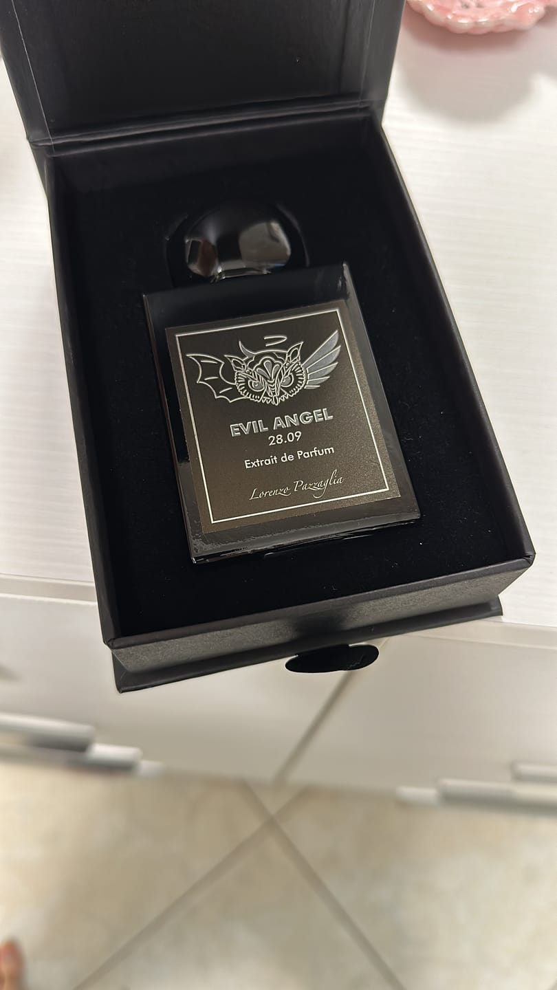 Customer photo review of LORENZO PAZZAGLIA - EVIL ANGEL 28.09