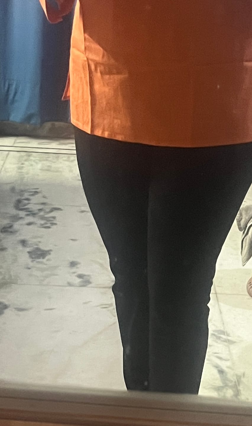 Customer photo review of Black 4-Way Stretchable Pants