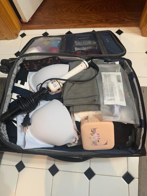 Customer photo review of Avalon Softside Carry-On Expandable Spinner