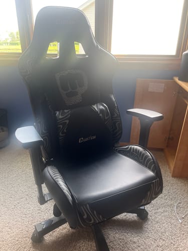 Customer photo review of Pewdiepie Edition Throttle Series Black