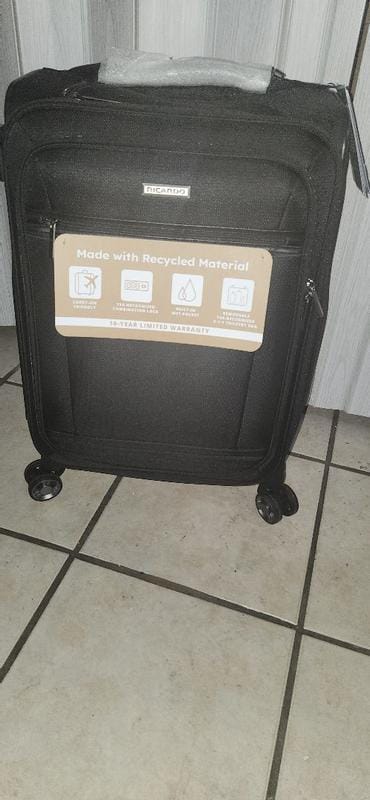 Customer photo review of Avalon Softside Carry-On Expandable Spinner