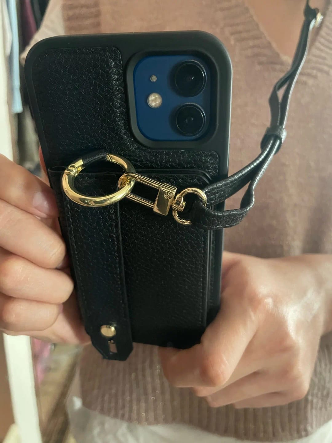 Customer photo review of "Cover" - iPhone Crossbody Schutzhülle