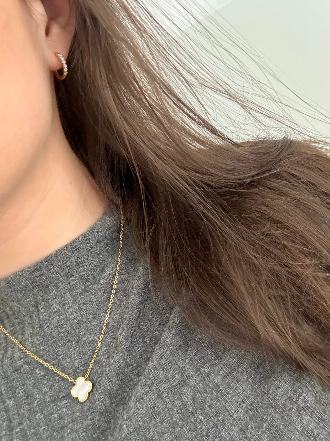 Customer photo review of Clover Perlmutt Kette | 18K vergoldet