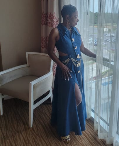 Customer photo review of Cut-Out Sleeveless Lapel Denim Dress