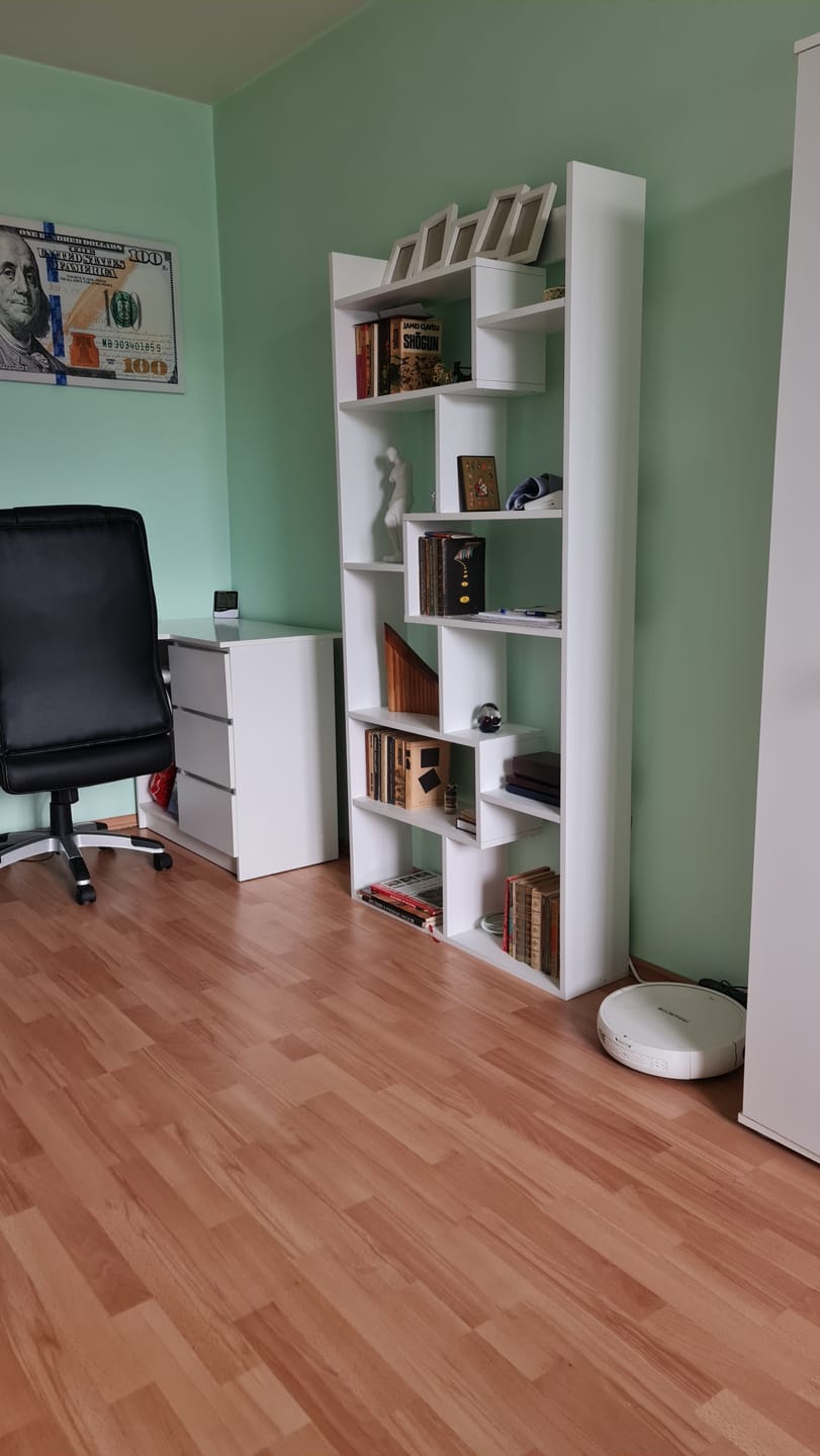 Customer photo review of Biblioteca KUTTAP, alb, PAL melaminat, 90x22x182 cm