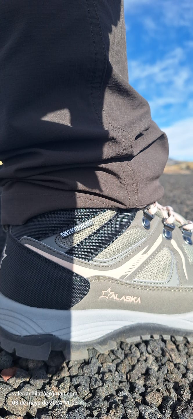 Customer photo review of Botas Alaska Jade Waterproof Trekking Mujer Oliva
