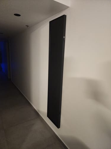 Customer photo review of דלת פח להסתרת ארון חשמל