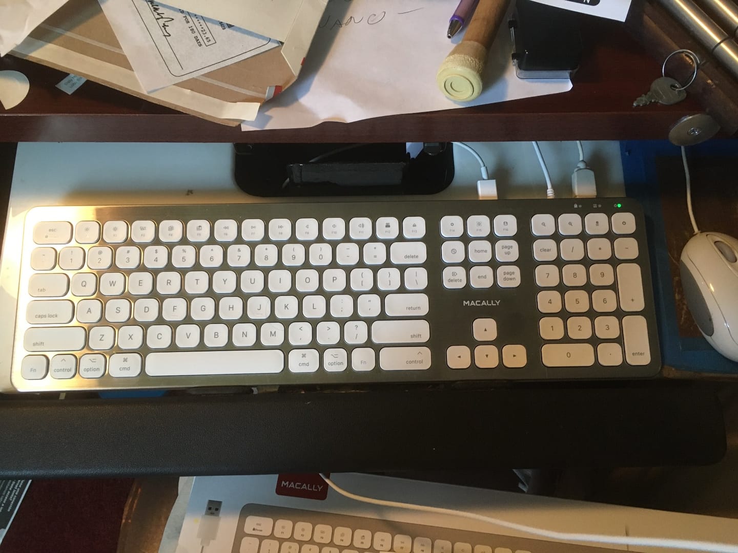 Customer photo review of USB Keyboard | USB Hub for Mac / PC