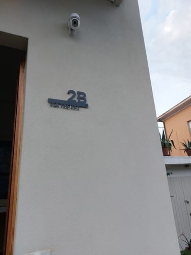 Customer photo review of Numero civico e testo sagomato modello Line 02 Acrilico