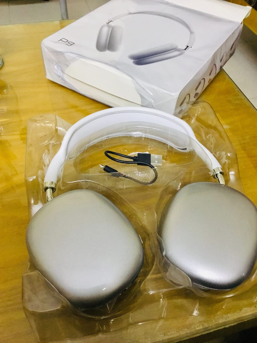 Customer photo review of P9 Airpods Max