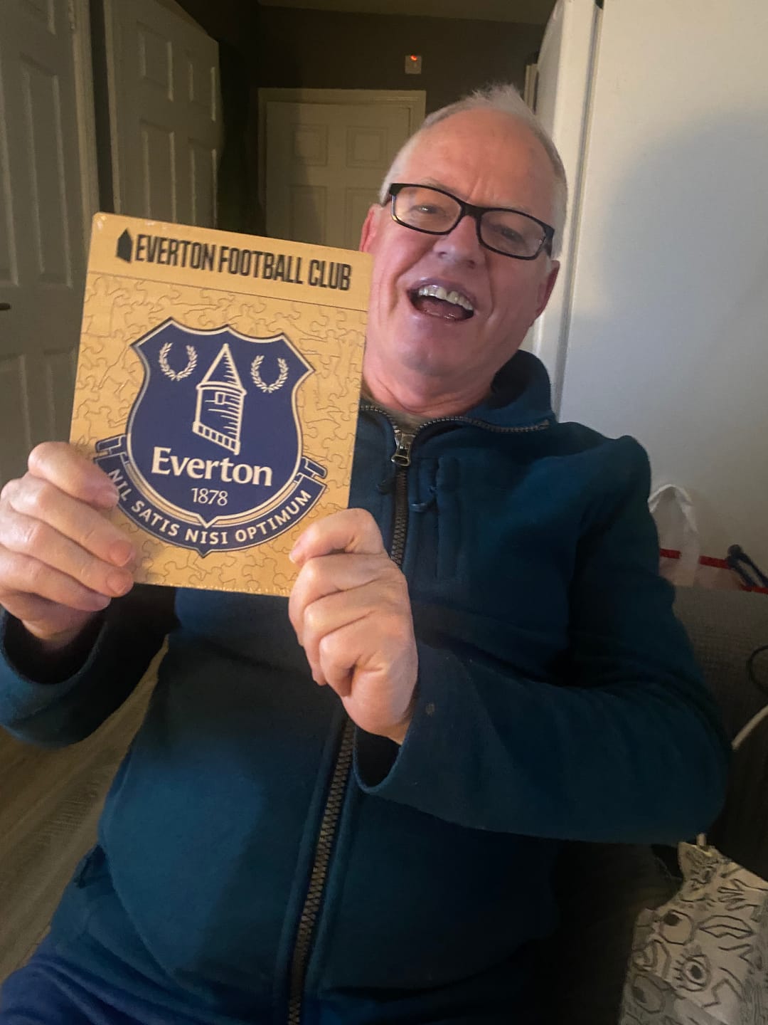 Customer photo review of Everton FC® Logo - Wooden Puzzle