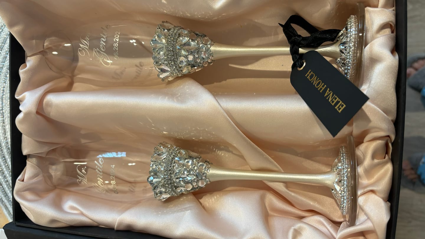 Customer photo review of Ivy Flutes & Cake Set Ivory